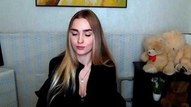 Image 3 of bottomless_eyes_ Stream on Chaturbate on 16 months ago