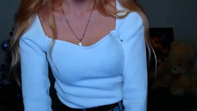 Image 4 of bottomless_eyes_ Stream on Chaturbate on 16 months ago