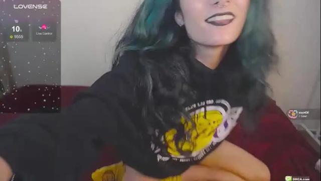 Image 3 of boxinghelen Stream on Chaturbate on 3 months ago