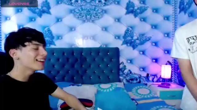 Image 8 of boys_hot4u Stream on Chaturbate on 17 months ago