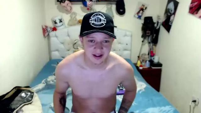 Image 6 of boyslatin493916 Stream on Chaturbate on 16 months ago