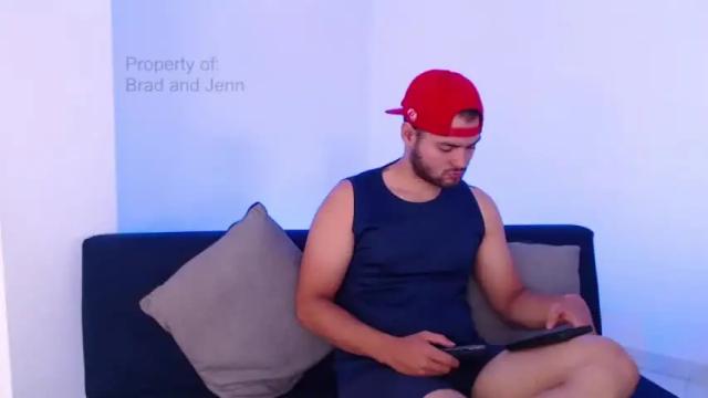 Image 2 of bradandjenn Stream on Chaturbate on 12 months ago