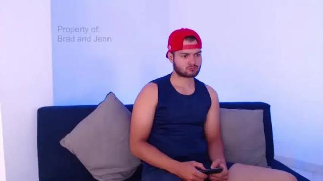 Image 7 of bradandjenn Stream on Chaturbate on 12 months ago