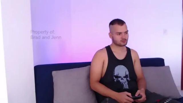 Image 3 of bradandjenn Stream on Chaturbate on 14 months ago