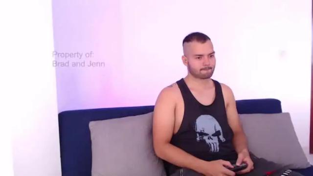 Image 4 of bradandjenn Stream on Chaturbate on 14 months ago