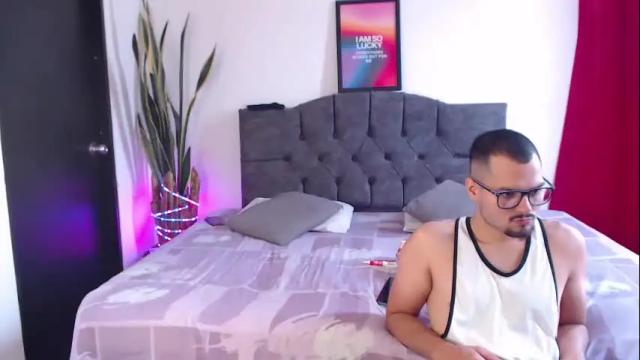 Image 2 of bradandjenn Stream on Chaturbate on 1 month ago