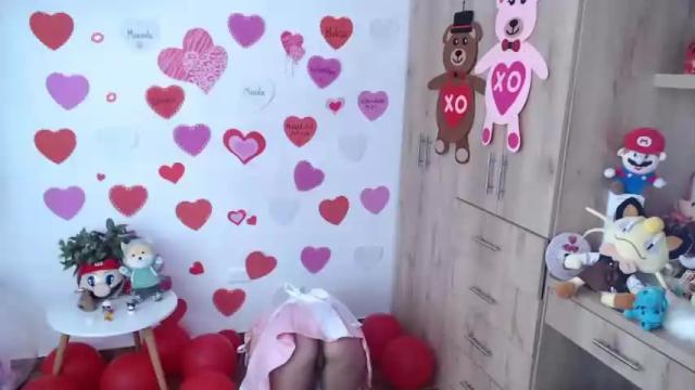 Image 6 of bradandmiahot Stream on Chaturbate on 14 months ago
