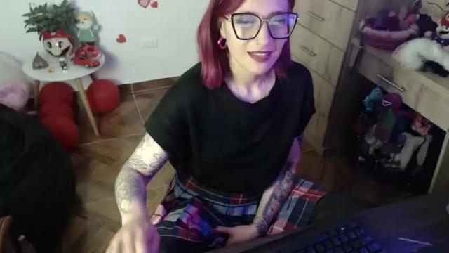 Image 2 of bradandmiahot Stream on Chaturbate on 14 months ago
