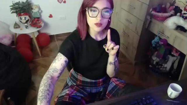 Image 7 of bradandmiahot Stream on Chaturbate on 14 months ago