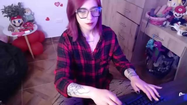 Image 8 of bradandmiahot Stream on Chaturbate on 14 months ago