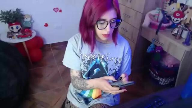 Image 7 of bradandmiahot Stream on Chaturbate on 13 months ago