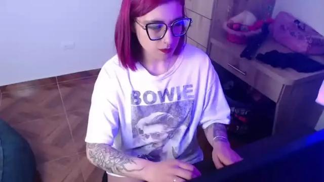 Image 2 of bradandmiahot Stream on Chaturbate on 13 months ago