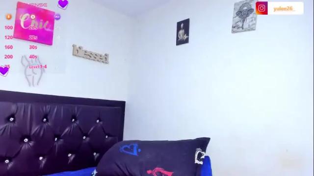 Image 10 of brandibrow Stream on Chaturbate on 17 days ago