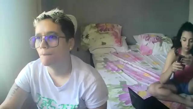 Image 2 of brattandmadison Stream on Chaturbate on 14 months ago