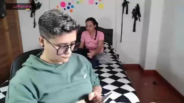 Image 10 of brattandmadison Stream on Chaturbate on 14 months ago