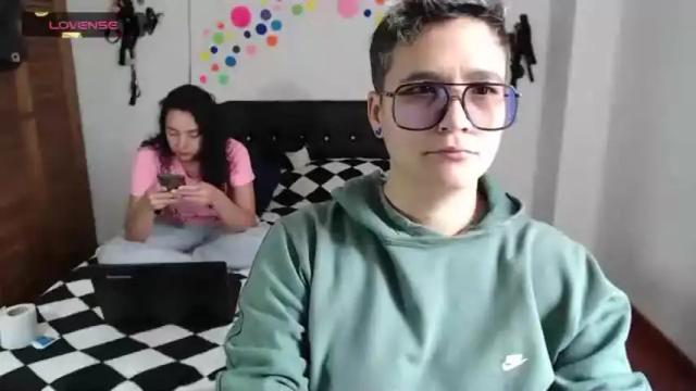 Image 4 of brattandmadison Stream on Chaturbate on 14 months ago