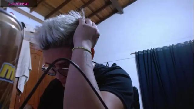 Image 12 of brattandmadison Stream on Chaturbate on 5 months ago