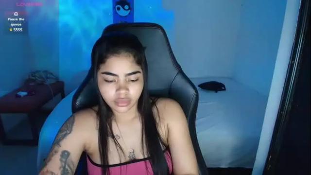 Image 2 of bratz_evans Stream on Chaturbate on 2 months ago