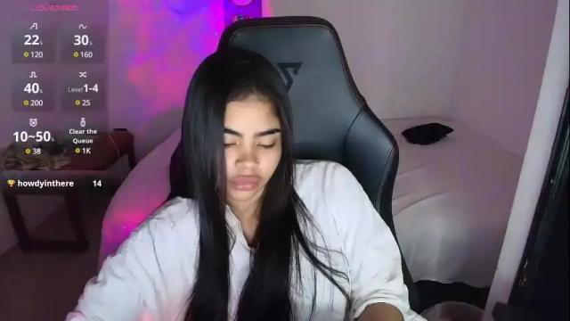 Image 11 of bratz_evans Stream on Chaturbate on 2 months ago