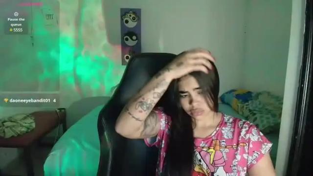 Image 3 of bratz_evans Stream on Chaturbate on 2 months ago
