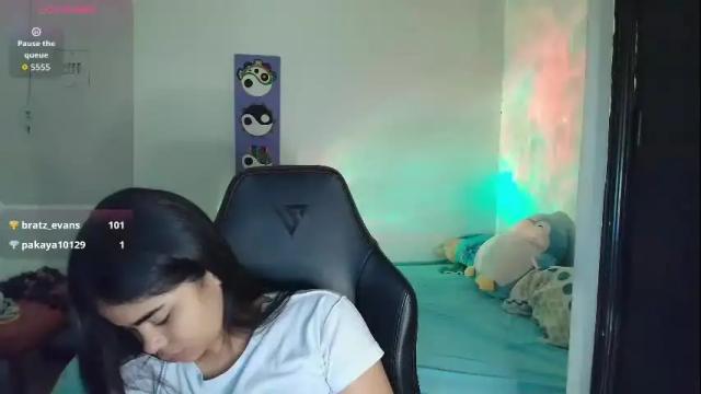 Image 6 of bratz_evans Stream on Chaturbate on 1 month ago