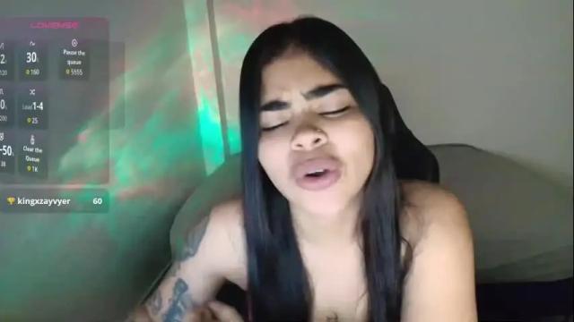 Image 7 of bratz_evans Stream on Chaturbate on 13 days ago