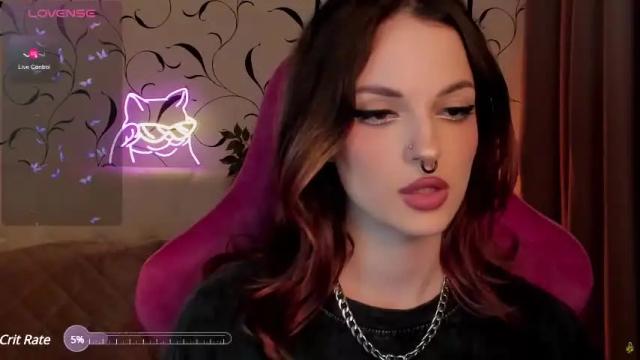 Image 4 of bratziedarsie Stream on Chaturbate on 25 days ago