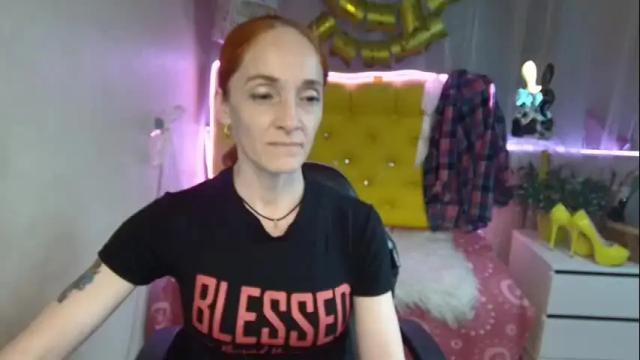 Image 3 of breeterner Stream on Chaturbate on 26 days ago