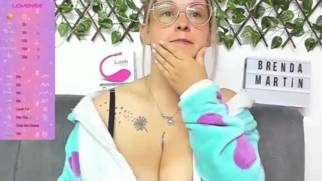 Image 7 of brenda__martin Stream on Chaturbate on 15 months ago