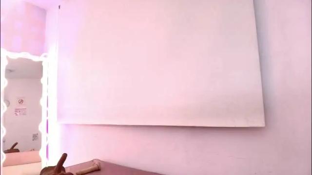 Image 2 of brendda_tay Stream on Chaturbate on 1 month ago