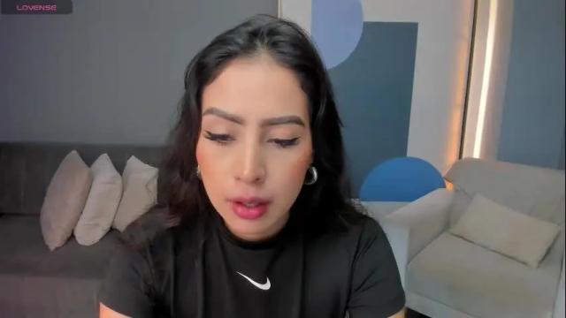 Image 4 of brennawalker Stream on Chaturbate on 1 month ago