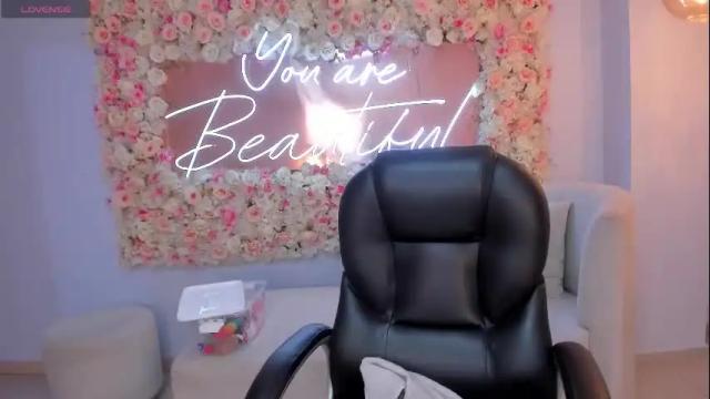 Image 4 of brennawalker Stream on Chaturbate on 1 month ago