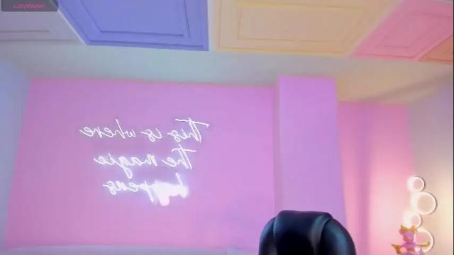 Image 11 of brennawalker Stream on Chaturbate on 1 month ago