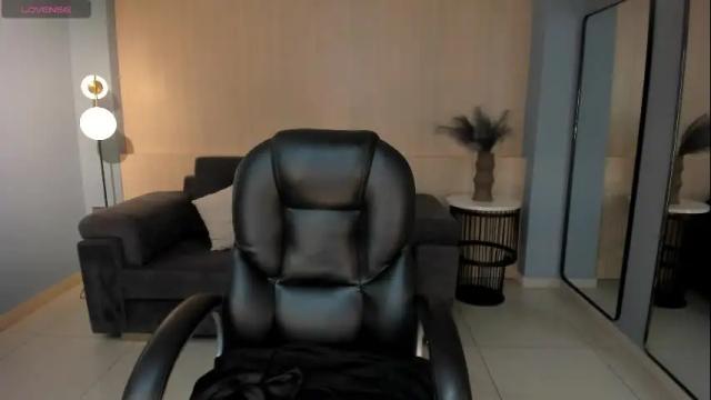 Image 3 of brennawalker Stream on Chaturbate on 1 month ago