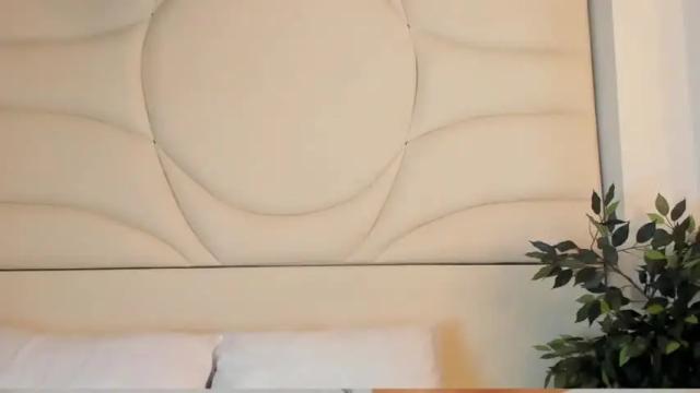 Image 4 of brenndacastillo Stream on Chaturbate on 13 months ago