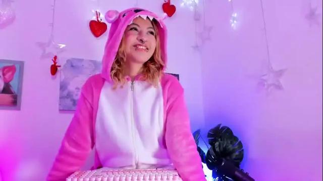Image 6 of bri_cullen Stream on Chaturbate on 6 months ago