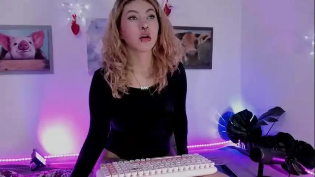 Image 10 of bri_cullen Stream on Chaturbate on 5 months ago