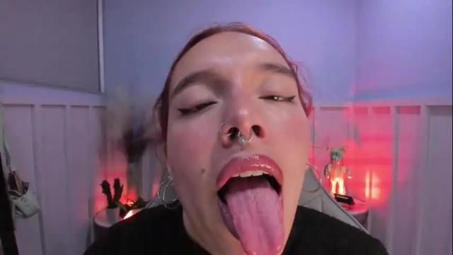 Image 2 of bri_von_dhara Stream on Chaturbate on 17 days ago
