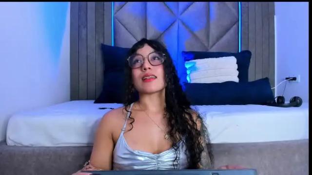 Image 4 of briaconner_ Stream on Chaturbate on 1 month ago