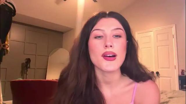 Image 3 of briadominick Stream on Chaturbate on 2 months ago