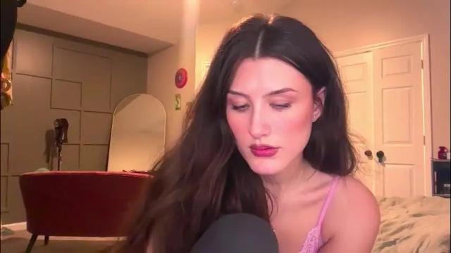 Image 6 of briadominick Stream on Chaturbate on 2 months ago