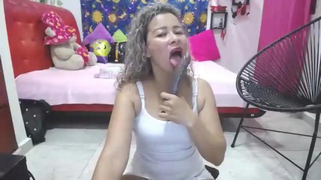 Image 10 of brianna_fox69 Stream on Chaturbate on 21 months ago