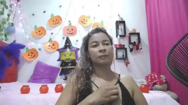 Image 4 of brianna_fox69 Stream on Chaturbate on 21 months ago