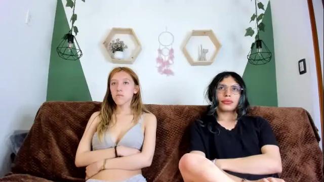 Image 3 of briarandblair Stream on Chaturbate on 1 month ago
