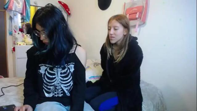 Image 3 of briarandblair Stream on Chaturbate on 1 month ago