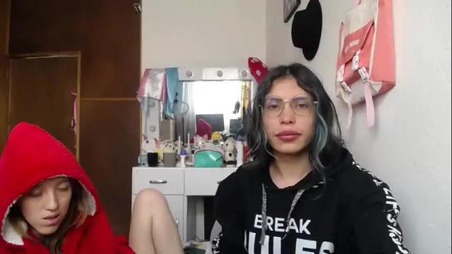 Image 3 of briarandblair Stream on Chaturbate on 28 days ago