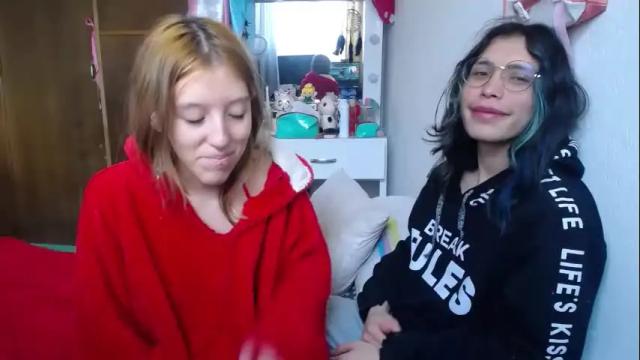 Image 7 of briarandblair Stream on Chaturbate on 28 days ago
