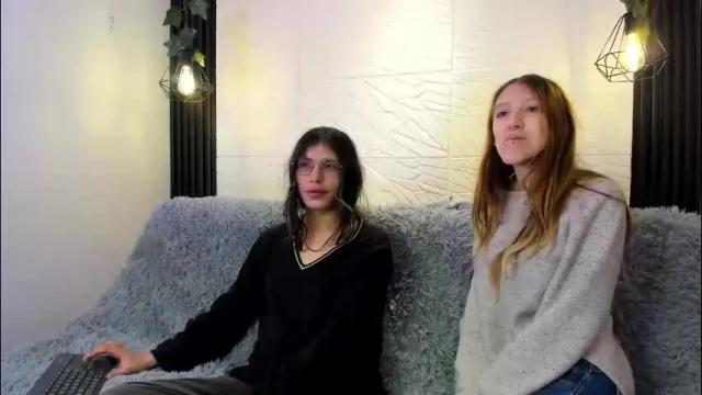 Image 3 of briarandblair Stream on Chaturbate on 2 months ago