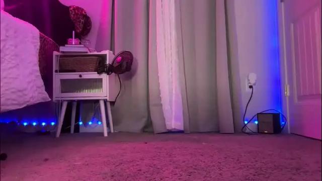 Image 2 of brielledaviss Stream on Chaturbate on 2 months ago