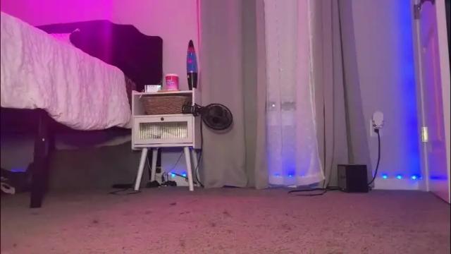 Image 11 of brielledaviss Stream on Chaturbate on 1 month ago